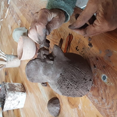 Adult ceramics courses