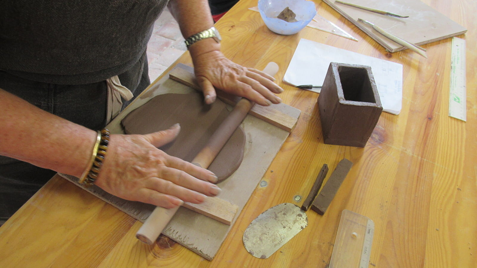 Adult ceramics courses
